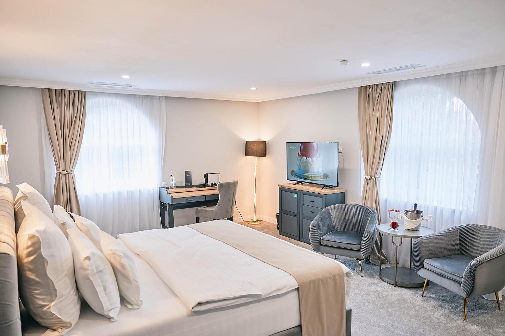 Lacul Verde Resort Ploieşti Eksteriør billede